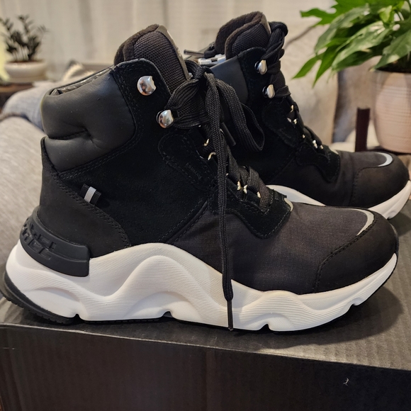 Kinetic™ RNEGD Conquest Waterproof High Top Sneaker Brand New - Picture 2 of 3